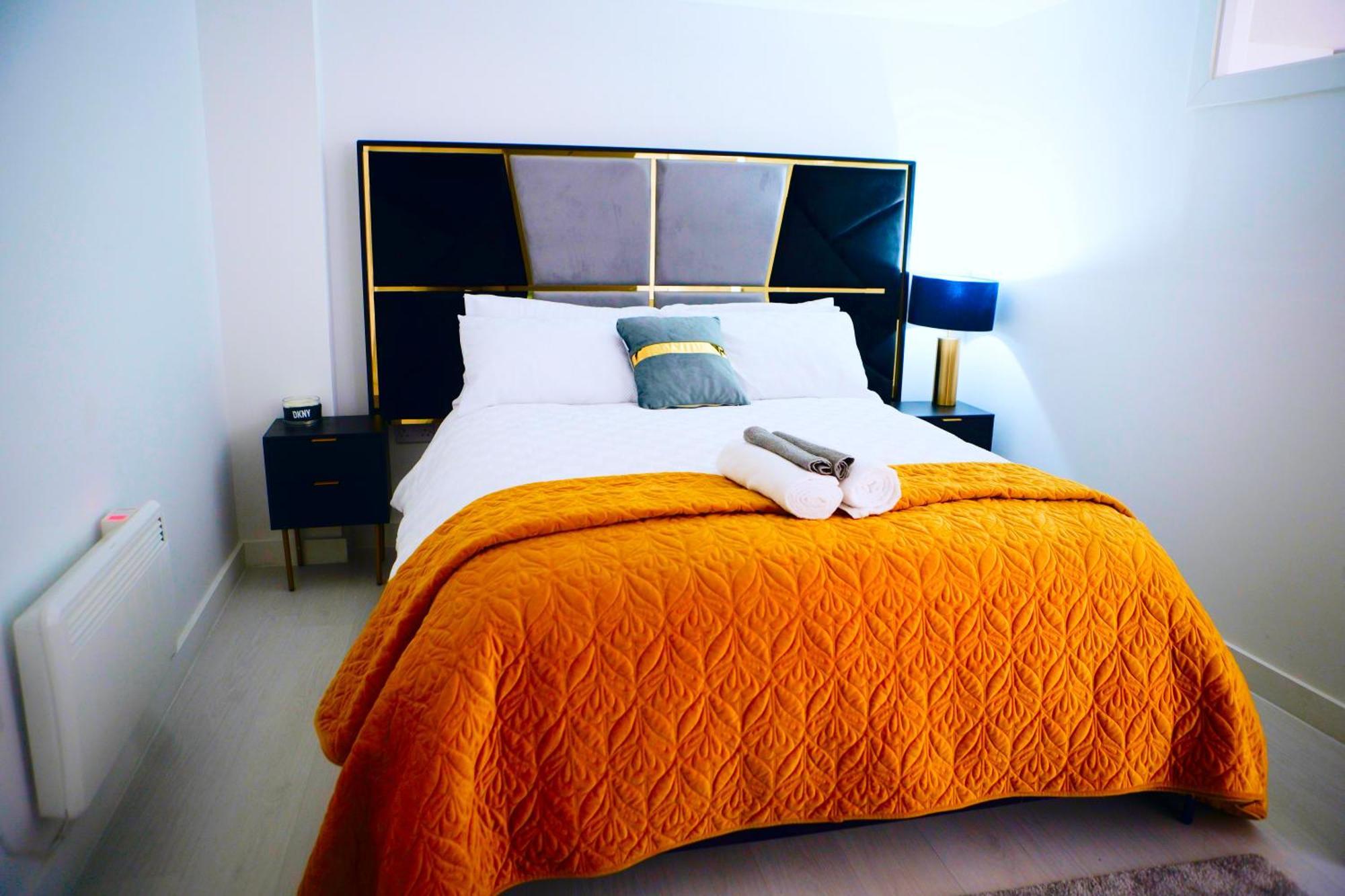 Perfect 1 Bed Sleeps 5 1 Kingsize Bed 1 Double Sofabed One Single Mattress Free Parking Wifi Good Transport Network Shopping Makers Families Contractors In North London * Enfield